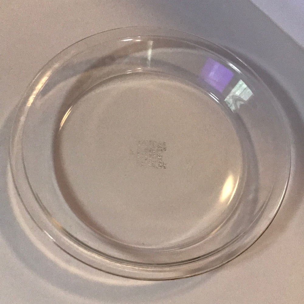Pyrex - round - 210 - for oven and microwave no stove top or broiler. 25cm